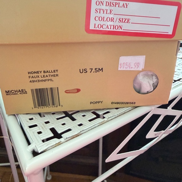 Micheal Kors Honey Ballet Poppy - Picture 8 of 9